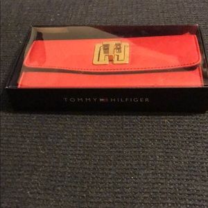 Tommy Hilfiger wallet